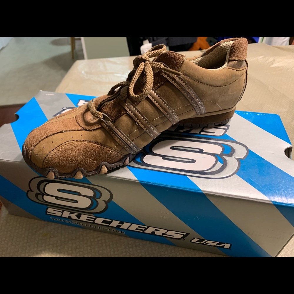 Brand new sketchers never worn